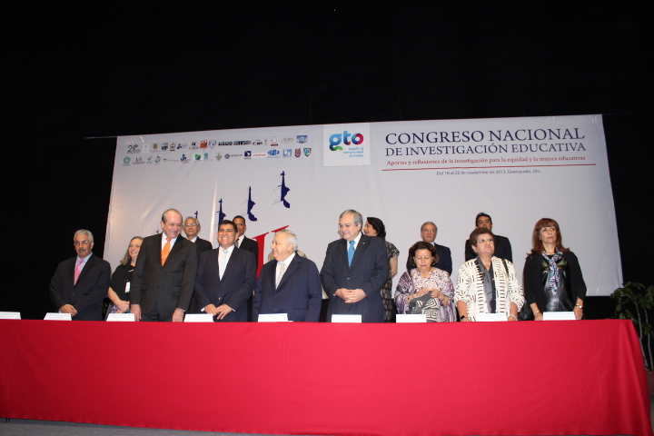 Chuayffet anuncia nueva consulta sobre modelo educativo