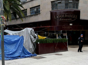 Desalojen plantón de la CNTE, insisten vecinos y comerciantes