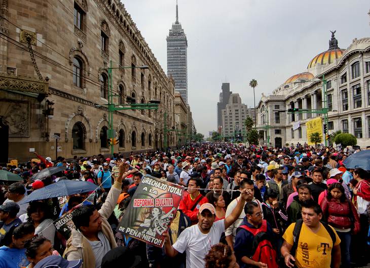 Se queda CNTE hasta julio de 2014