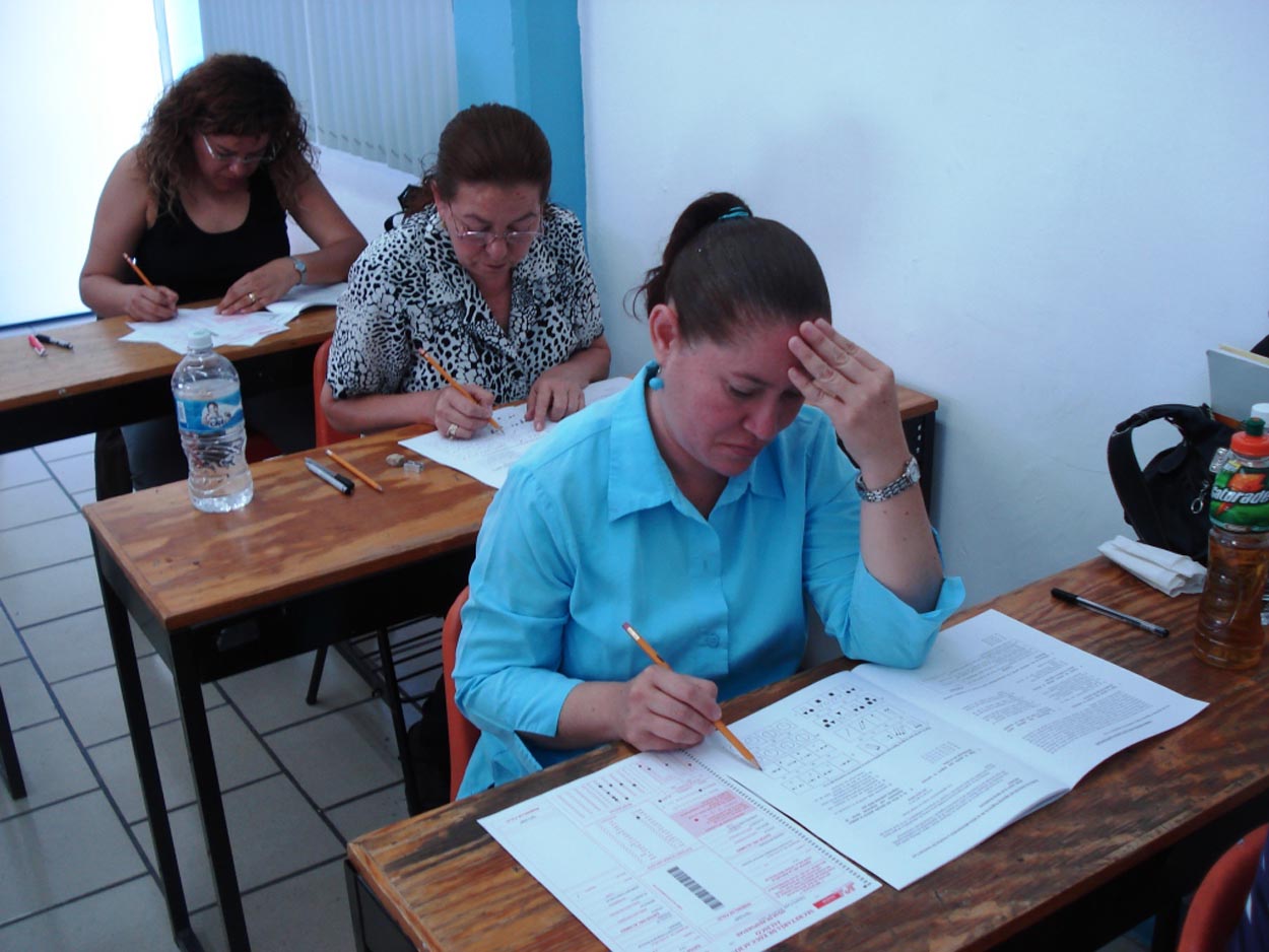 Los profesores no debieran perder de vista su responsabilidad como servidores públicos: magisterio