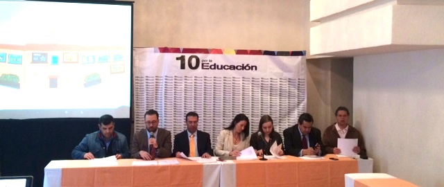 Modelo educativo está en riesgo, advierte 10 por la Educación
