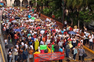 MARCHAN MAESTROS POR CALLES DE MÉRIDA