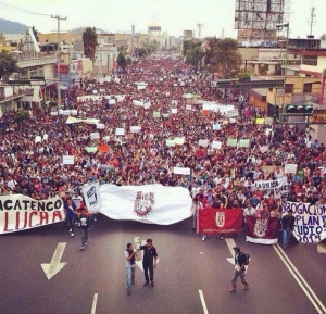 Marcha estudiantes politécnico 2014