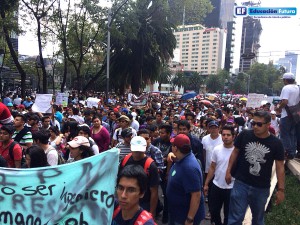 reforma-3-ipn-marcha