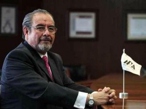 Rector general UAM Salvador Vega y León 2