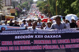 Maestros de Oaxaca enmarcha