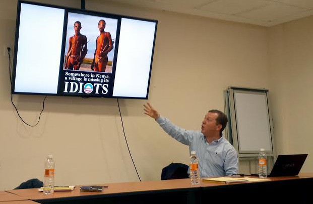 Internet potencia agresión a minorías: especialista