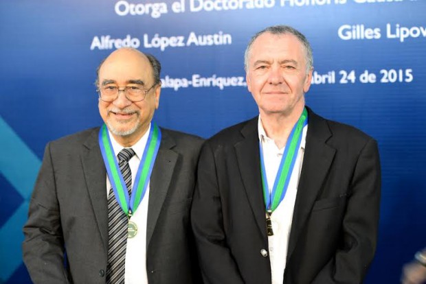 Otorga Universidad Veracruzana Honoris Causa a Lipovetsky y a López Austin