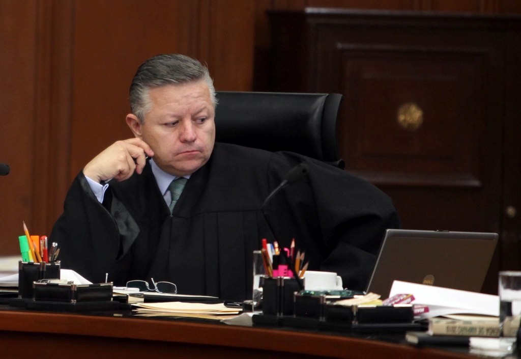 Indemnización por acoso también puede aplicar en escuelas públicas: Zaldívar