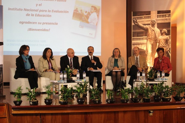 México, aún con problemas para ofrecer oportunidades de desarrollo docente: TALIS 2013