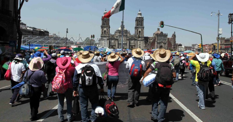 Acuerda CNTE paro indefinido y toma del Zócalo para el 1° de junio