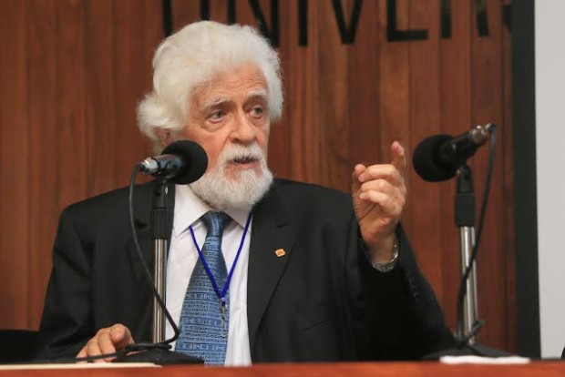 Jaime Kravzov es nombrado Profesor Distinguido de la UAM