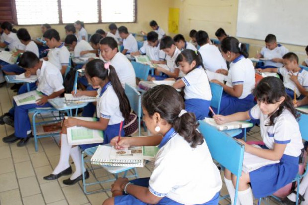 Comienza con alumnos de sexto grado la aplicación de Planea
