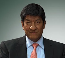 Suspensión indefinida de evaluaciones y mala educación constitucional / José Roldán Xopa