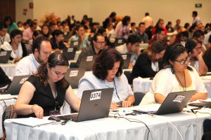 Fotografía 2. Califican maestros las evaluaciones de docentes