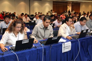 Fotografía 4. Califican maestros las evaluaciones de docentes