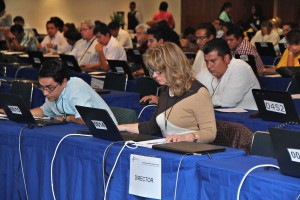 Fotografía 5. Califican maestros las evaluaciones de docentes