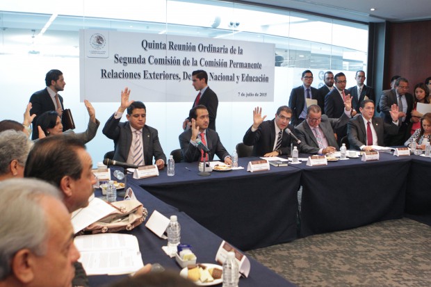 Senadores y diputados realizarán mesa de análisis con gobernadores sobre reforma educativa