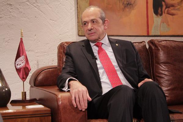 Enfrenta Fassnacht presión para ingreso privilegiado de hijos de trabajadores al IPN