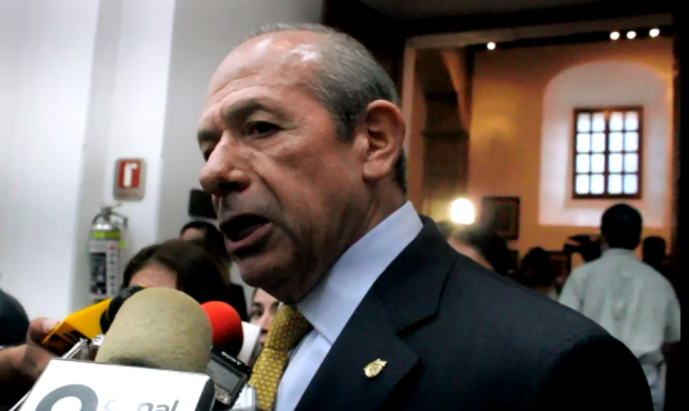 Confía Fernández Fassnacht que no habrá recorte de presupuesto a educación