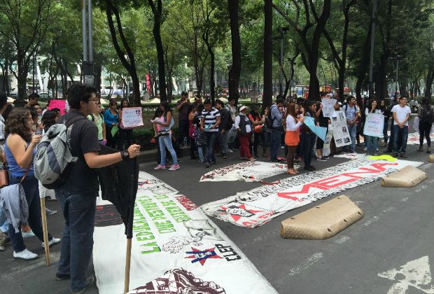 Instala MENA plantón en Zacatenco