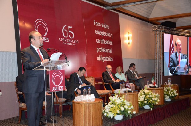 El ejercicio profesional se debe desarrollar bajo principios éticos y de inclusión: Jaime Valls