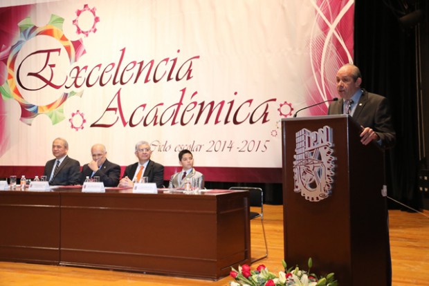 Da IPN un millón y medio de pesos de estímulos a 810 estudiantes de excelencia