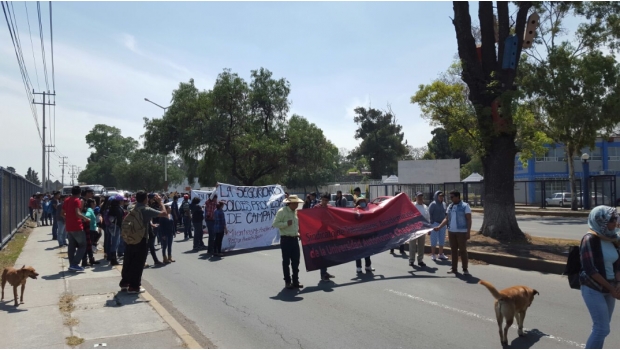 Estudiantes cierran Chapingo por inseguridad