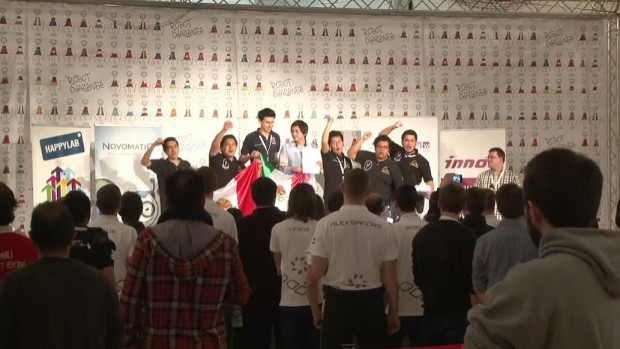 Ganan estudiantes de Poza Rica medallas en Robotchallenge 2016