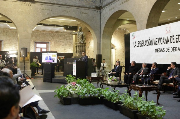 Legislación en educación superior: obsoleta e ineficiente, coinciden expertos