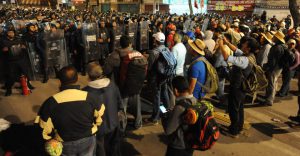 Desalojo_Maestros_Bucareli_11-e1464268563385-960x500