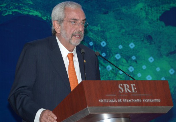 Se debe combatir sinrazón, fanatismo e intolerancia: Graue