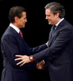 peña-nieto-y-aurelio-nuño-300x336