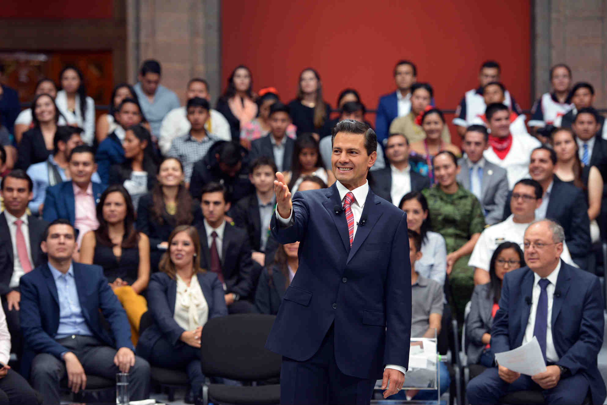 Reitera Peña Nieto negativa del diálogo con CNTE hasta que regresen a clases