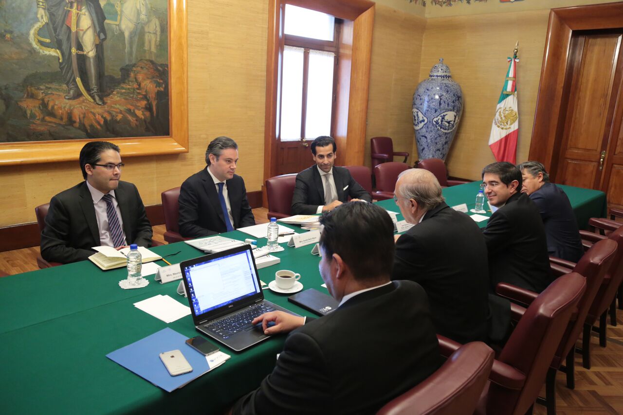 Acuerdan SEP y OCDE revisar nuevos programas de estudio e implementación de Reforma Educativa