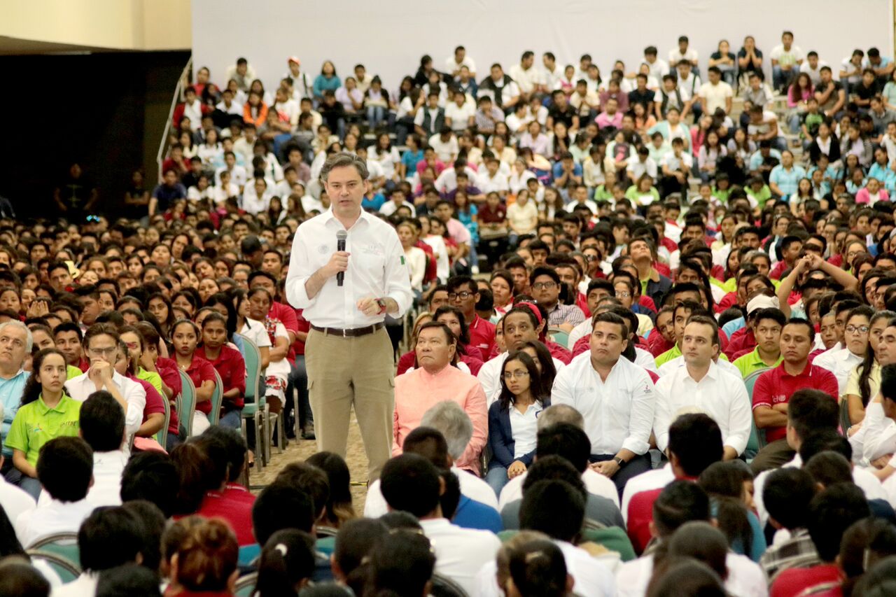 Con reforma educativa se forman jóvenes sin complejos, libres y creativos: Nuño