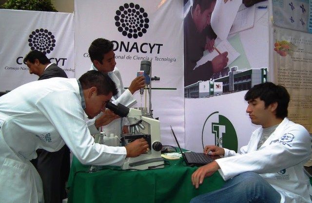 Acusan al CONACyT de “sofocar la capacidad creativa de los investigadores y docentes”