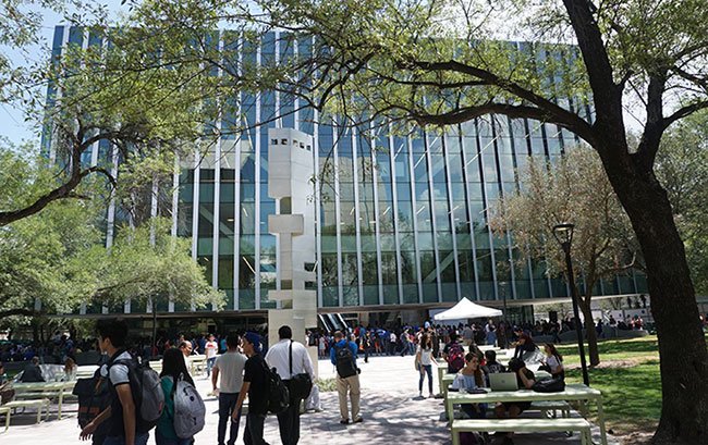 Abre Tec de Monterrey “Biblioteca del futuro”
