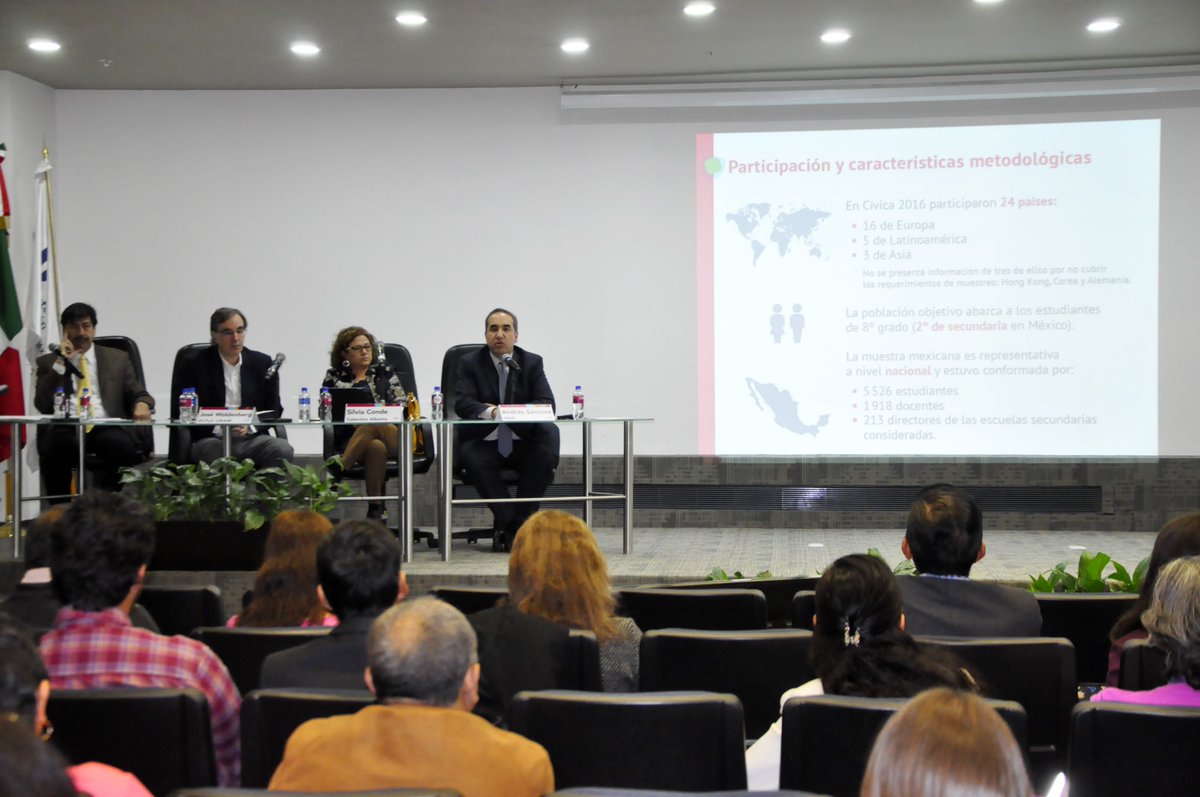 Escuela debe recuperar el papel central en la formación y difusión de valores sociales: José Woldenberg