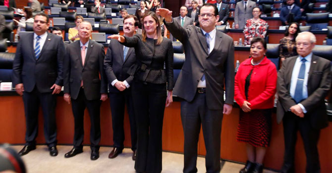 Renueva INEE su Junta de Gobierno