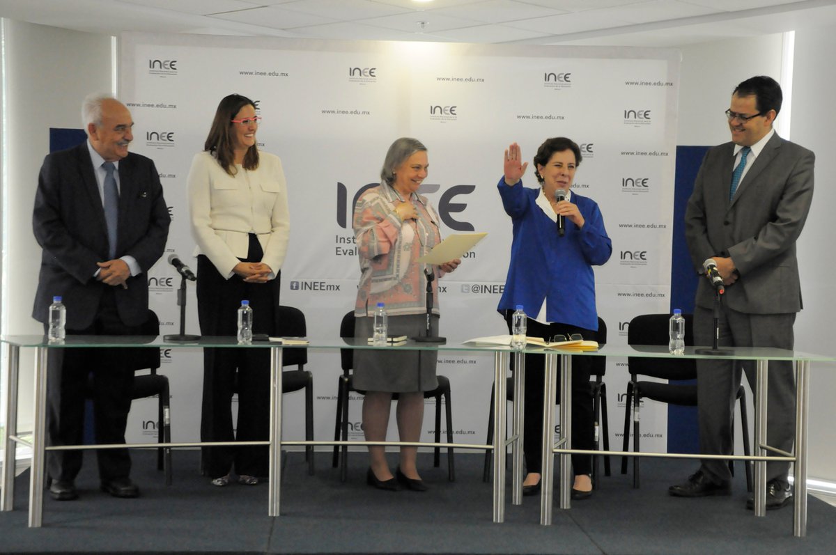 Teresa Bracho, nueva Presidenta de la Junta de Gobierno del INEE