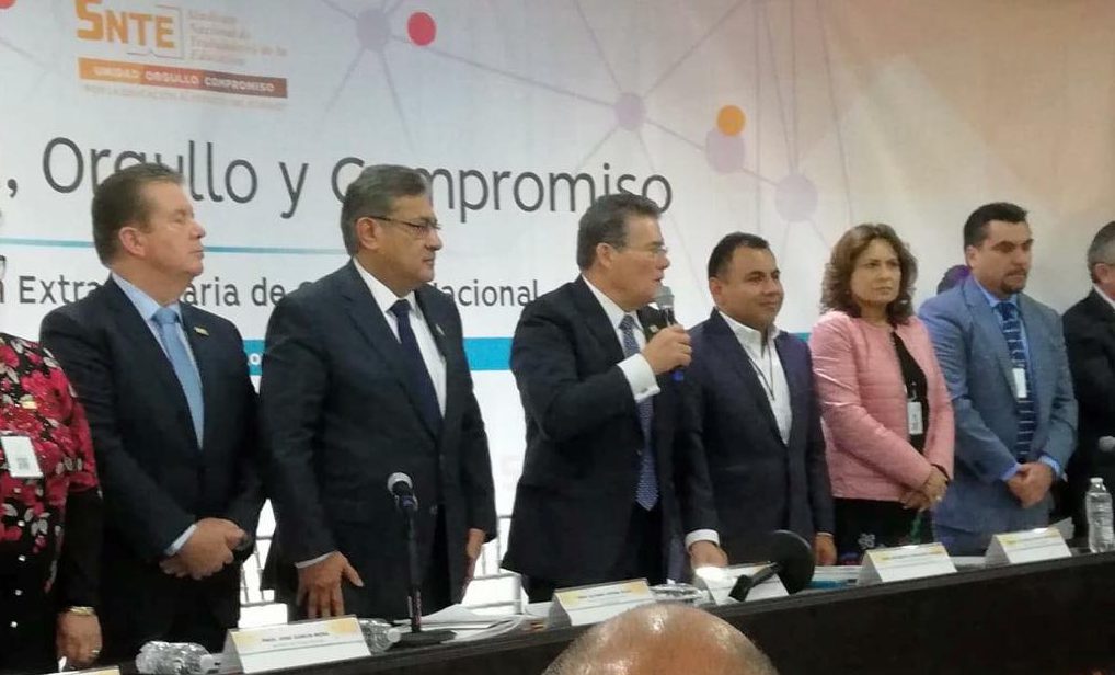 Deja Juan Diaz de la Torre dirigencia del SNTE