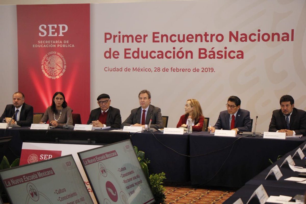 En un mes, nuevo marco constitucional en materia educativa: Esteban Moctezuma