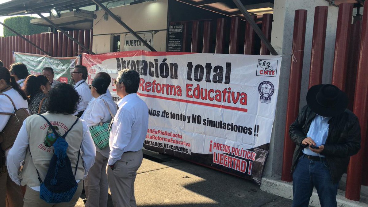 Por presión de la CNTE, posponen discusión de reforma educativa