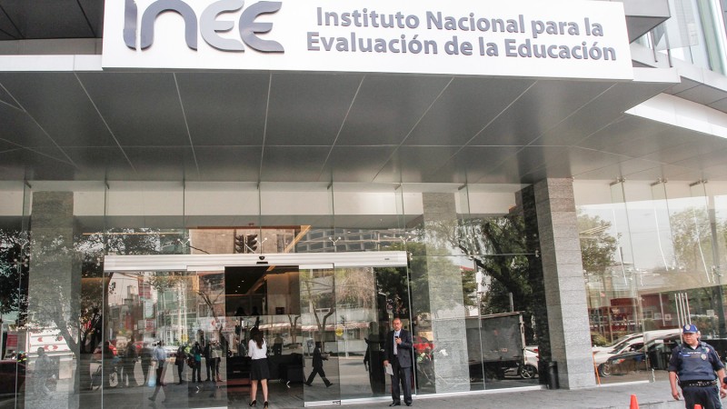 Grave error el desaparecernos: INEE