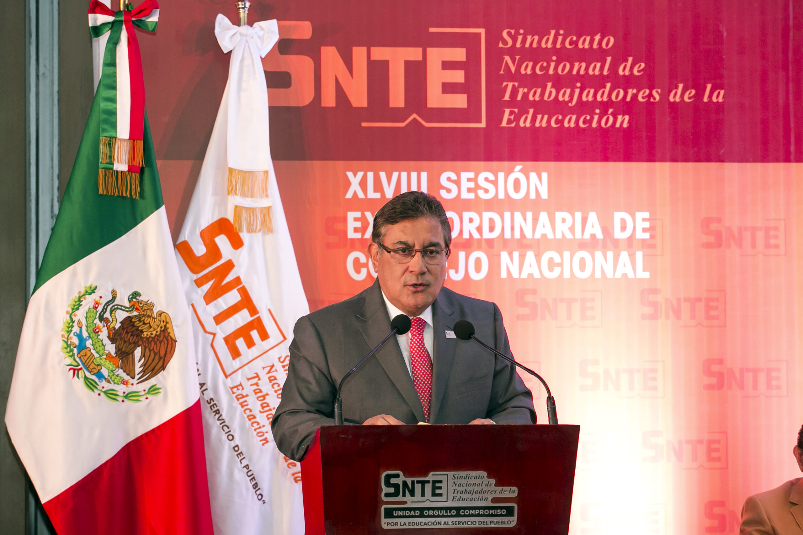 Acepta SNTE aumento salarial de 6.25%