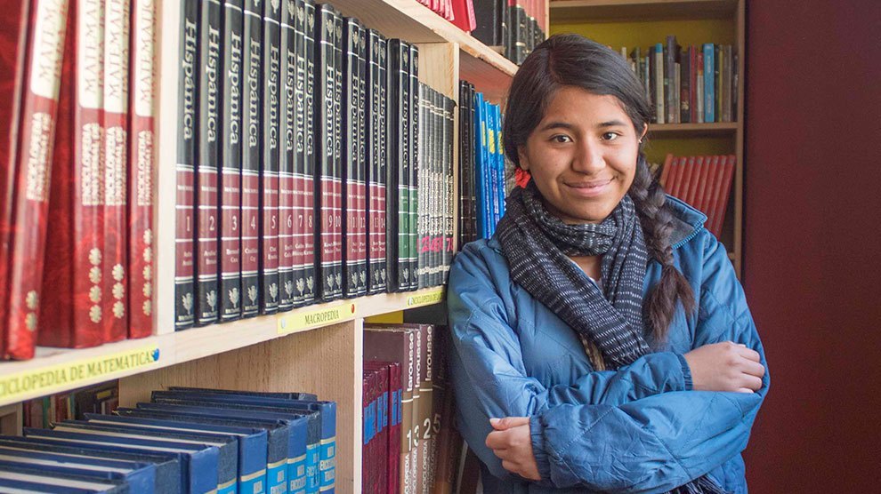 Lleva estudiante de la UNAM lectura a la Sierra Mixe