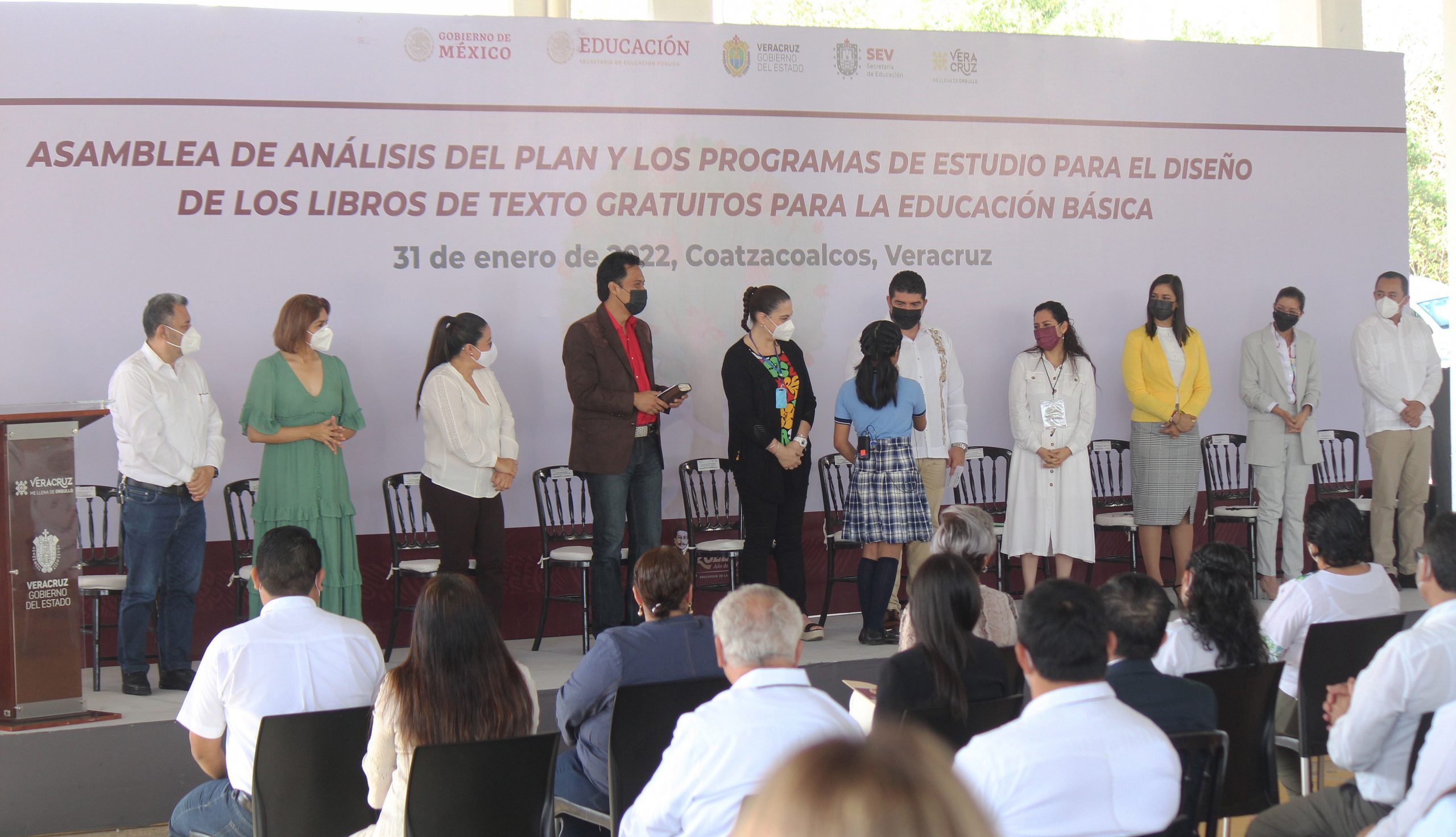 Inicia análisis del plan y programas de estudio para el diseño de los Libros de Texto Gratuitos de Educación Básica