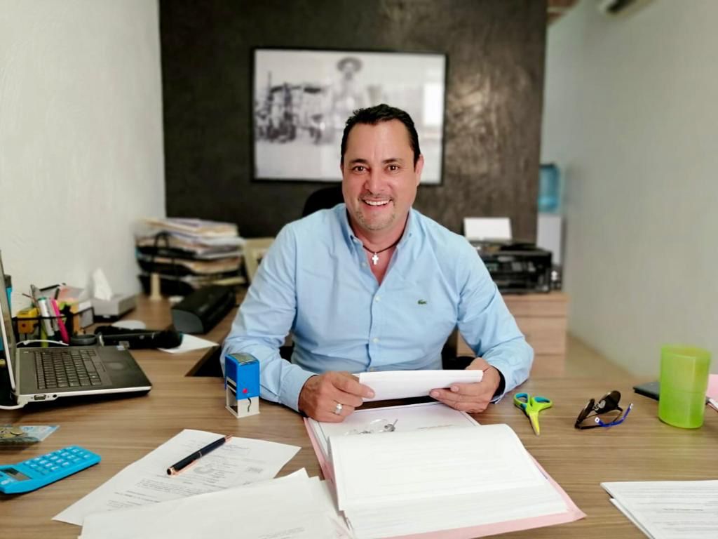 ¿Quién define las políticas educativas de nuestro país?